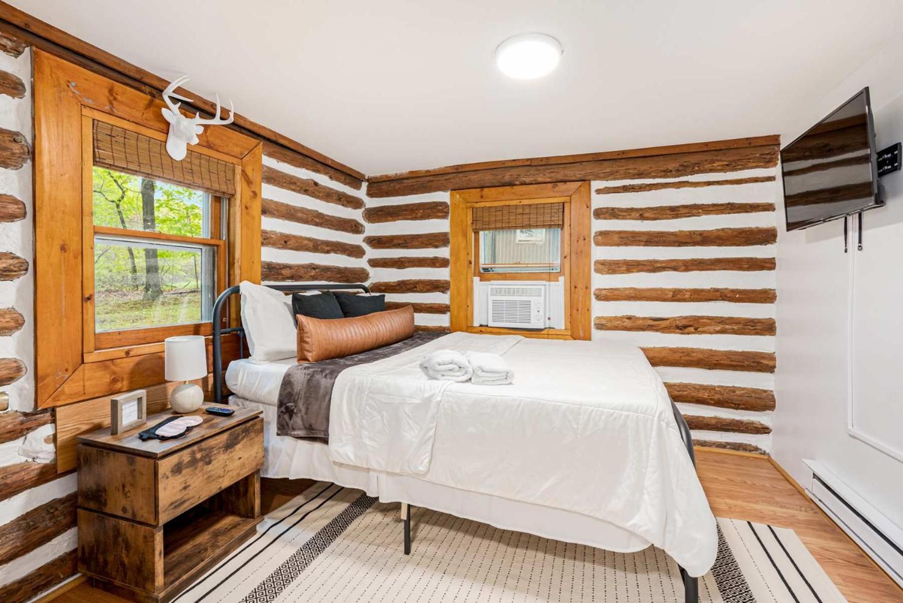 Modernized Log Cabin W Hot Tub Fire Pit & Views Berkeley Springs Ngoại thất bức ảnh